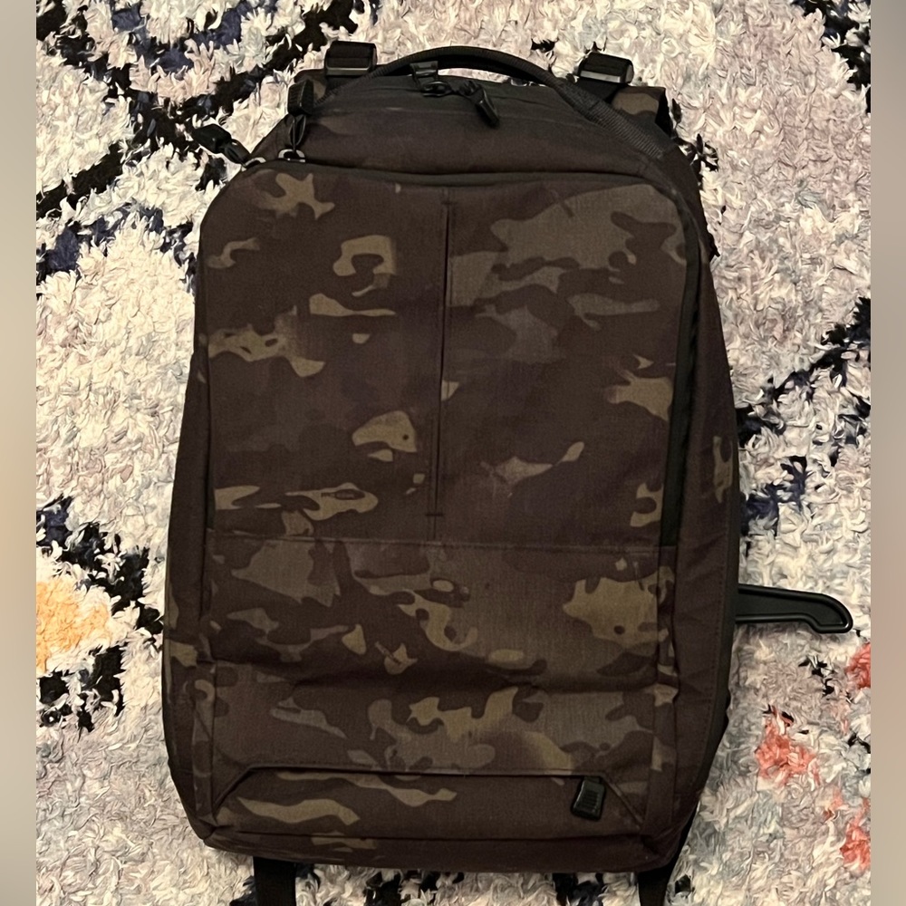 Triple Aught Design Axiom 24, Black MULTICAM XPAC
